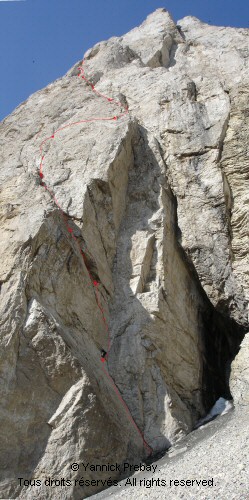 Topo du Pilier Desmaison au Pic de Bure, vu depuis le bas.